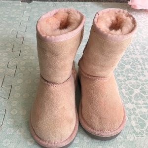 Ugg toddler boots size 8
